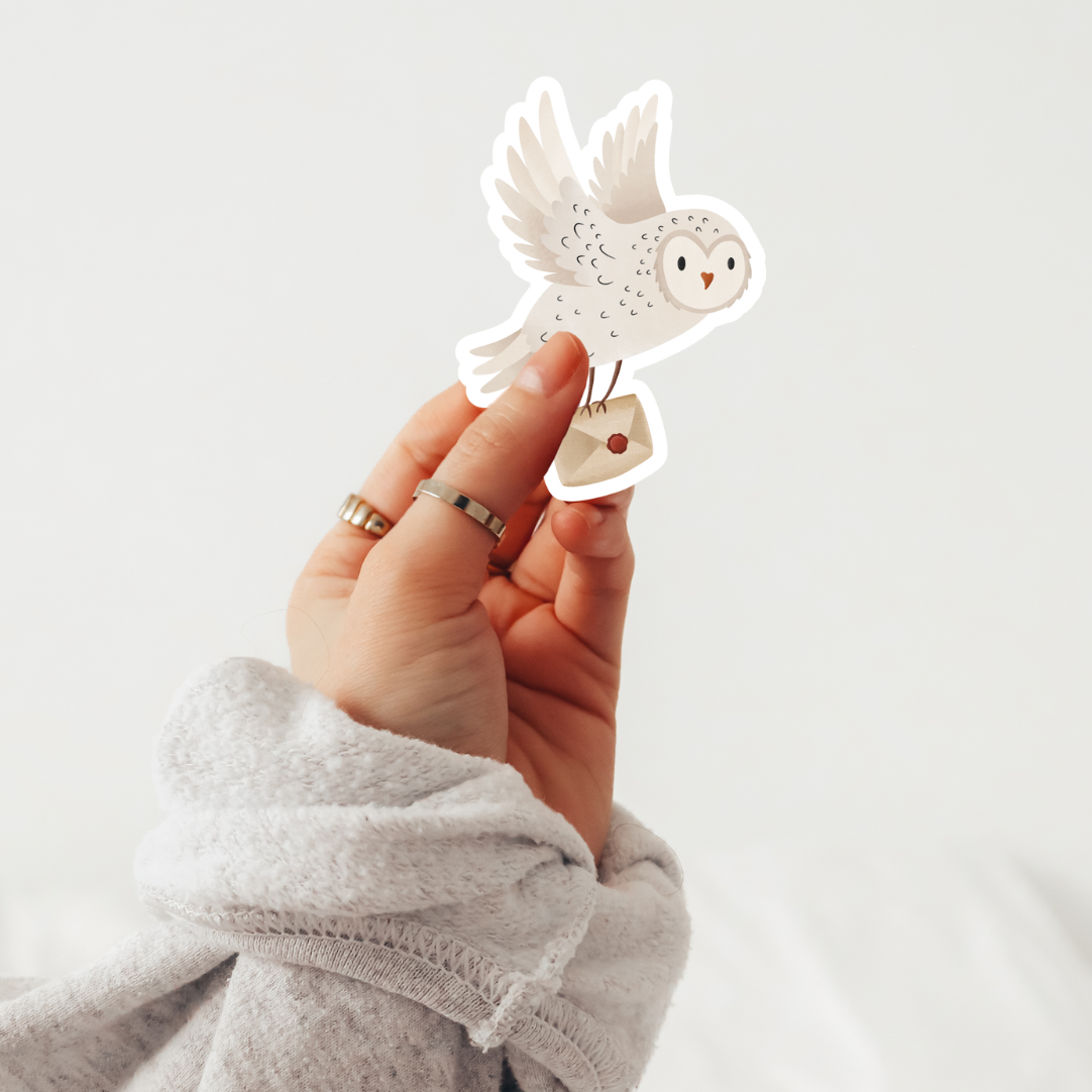 Owl sticker vinyl decal snowy owl with letter - water bottle sticker - reading magic gift owl waterproof animal sticker