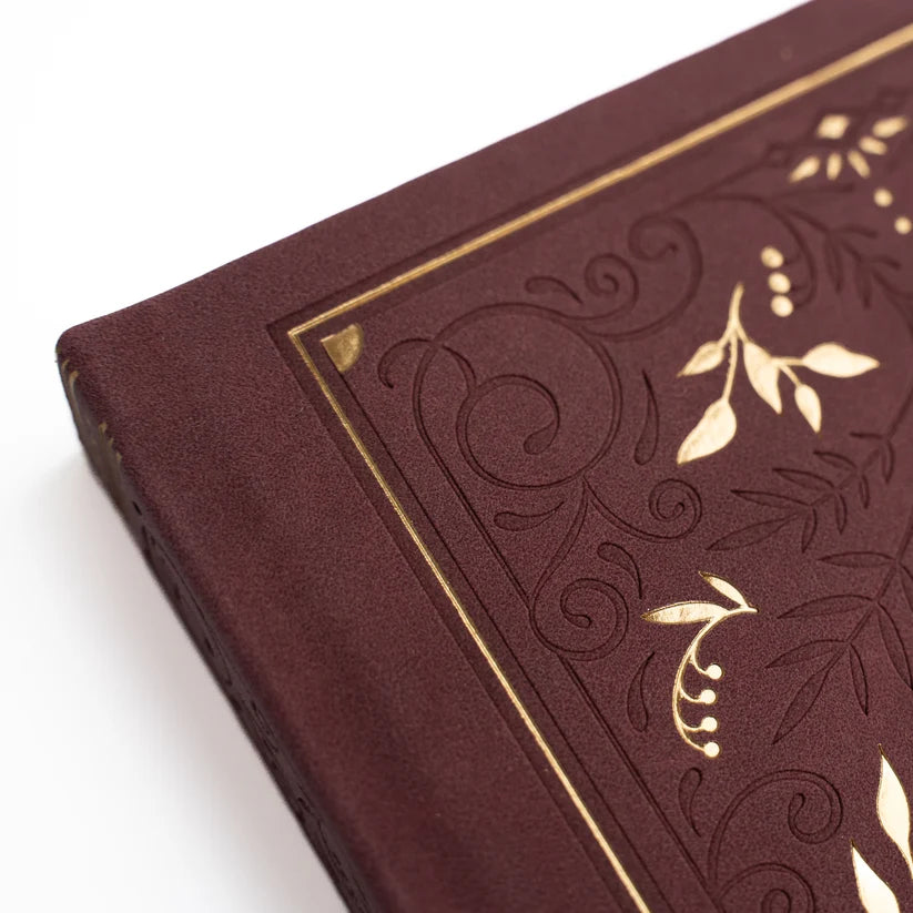 Storybook in Plum Notebook A5 -dotted journal