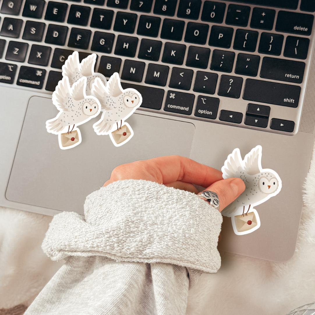 Owl sticker vinyl decal snowy owl with letter - water bottle sticker - reading magic gift owl waterproof animal sticker