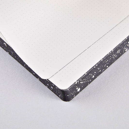 Milky Way - Notebook Graphic L  Notitieboek met 3.5mm dot grid -Nuuna